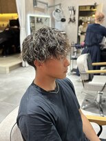 ムード カナザワ(mood kanazawa)&nbsp;ツイストスパイラル刈り上げマッシュ　ハイライト