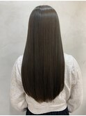 オリーブベージュ