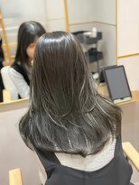 ジーナ 高槻(Zina)&nbsp;オリーブグレージュ/レイヤーカット