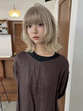 リヴ ウメダ(LIV umeda) ミルクティーグレージュ/ブリーチ2回/トリプルカラー/梅田