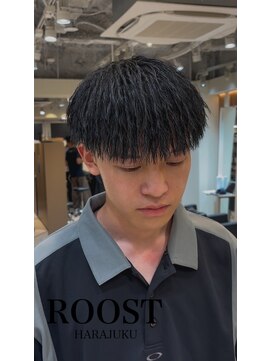 ルースト 原宿店(ROOST) MEN’S HAIR/波巻ツイストスパイラル/フェザーパーマ/眉毛/原宿