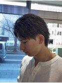 ツーブロフェザーショート/センターパート/ツイストスパイラル