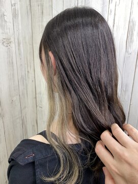 アンダーバーホワイト 南海難波店(_WHITE) 【_white+】