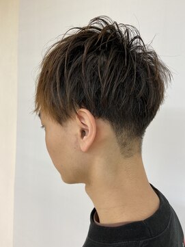 クオリス 上板橋店(QUALIS) 10代.20代おすすめショートマッシュ【ツーブロ×刈り上げ】