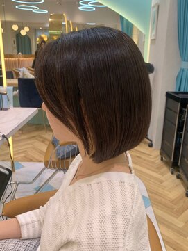 ロンドプランタン 恵比寿(Lond Printemps) 大人かわいい前下がり内巻きボブ