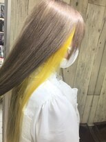 グロウトヨサキワン(GLOW TOYOSAKI ONE)&nbsp;オシャレ可愛い！ミルクティーベージュ×イエローインナーカラー