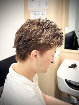 リバティシェアバーバー 銀座(LIBERTY SHARE BARBER) スパイキーショート