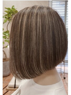 ムーサ(MUSA) 白髪ぼかしハイライト