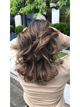 コクーン 辻堂(Cocoon) ハイライト、シャドールーツ、バレイヤージュ【白髪ぼかし可】