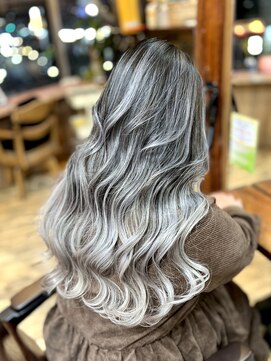 イエローコーン 横浜店(YELLOW CORN) シルバーバレ【バレイヤージュ/ハイライト/グラデーション】