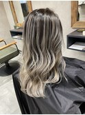 バレイヤージュ、ハイライト、レイヤーロング、グレーベージュ