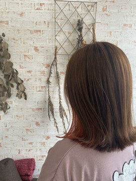 アカイトビラ ヘアケアサロン(AKAI TOBIRA Hair Care Salon) 外ハネインナーカラー☆