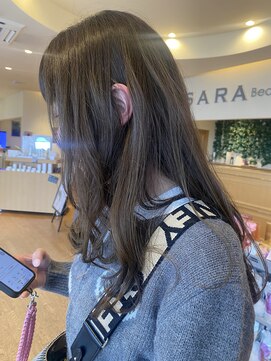 サラ ビューティ サイト 春日(SARA Beauty sight) スモーキーオリーブ