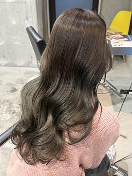 ラック(LUCK) オリーブグレージュ/船橋/くすみベージュ/細めハイライト