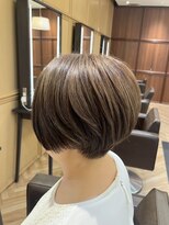 ザザ 高田馬場(ZA/ZA)&nbsp;大人ショートボブ　大人ショート　白髪ぼかしハイライト