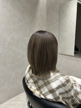 レイヤーボブ×ハイトーングレージュ