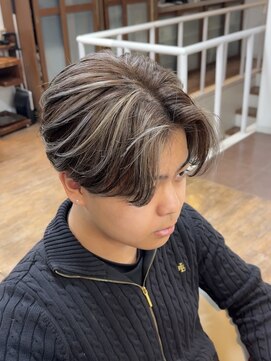 スタジオフォーエイチ(STUDIO 4H) 海外風スタイル/ハイライト/メッシュ/セ毛流れンターパート