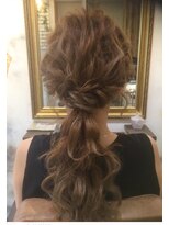 ヘアーワークス アンビエント(Hair works Ambient) ☆アンビ☆波ウェーブポニー