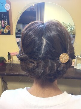 ヘアークラッチ(Hair CLUTCH） 清楚で可愛いアップスタイル♪