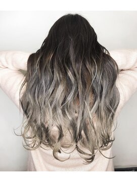 オースト ヘアー ステラ 新宿店(Aust hair Stella) 【Aust】黒染めからのグラデーション グレージュ アッシュ