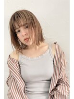 ファム(FAM)&nbsp;タッセルボブ レイヤー 外ハネ ワイドバング ハイライト 代官山