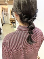 ラビリンス(Labyrinth)&nbsp;黒髪セミディでもかわいい編み下ろしアレンジ♪