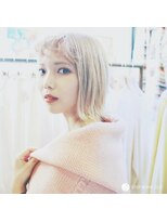 ポルタカリーナサロン(PORTA CARINA SALON)&nbsp;ホワイト切りっぱなしボブ