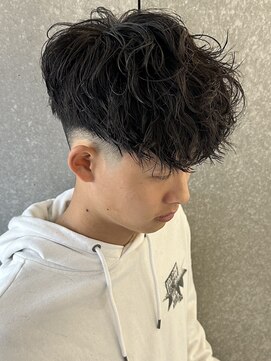 ニアウ 太田店(Niau) スペインカールメンズパーマメンズマッシュフェード群馬県太田市