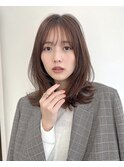 鎖骨ミディアム　薄め前髪