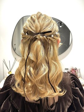 ミンクスオーバー(MINX OVER) 【ヘアセット】ハーフアップ