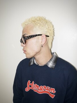 メリケンバーバーショップ トーキョー(MERICAN BARBERSHOP TYO) BURGメンズカットアップバングスパイキーショートスキンフェード