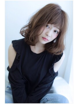ミューズ 高畑店(MUSE) 大人女子ゆるふわハニーヘア、斜めバング