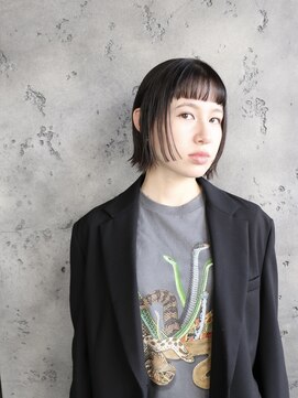 マチルダ(MATIRDE) シャープなボブスタイル