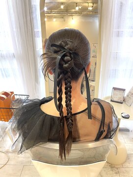 ヘアメイクアンドセットサロン リッコ(Hair make&set salon Ricco) タイトヘア