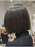 ストレートパーマ/縮毛矯正/切りっぱなしボブ/赤味消しベージュ