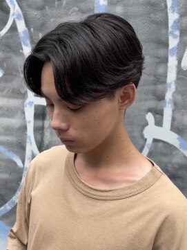 ビカム 名駅(become) 【ニュアンスパーマ】刈り上げセンターパートフェザーショート