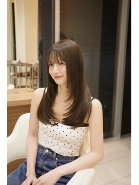 ローレン(Rollen) 透明感あふれるモカブラウンカラー/ レイヤーカット