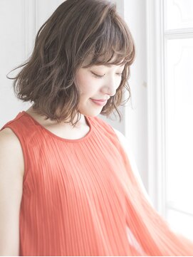 シャンプー 本店(SHAMPOO) フラッフィーな質感のエアリーボブ