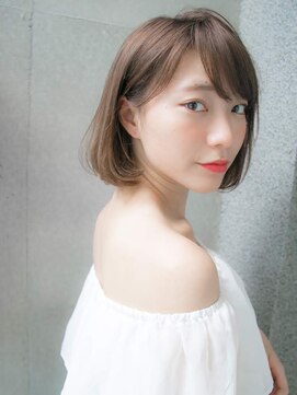 ルティア 池袋(Lutia) 耳かけショートボブ グレージュ