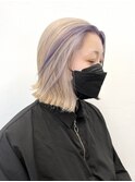 ミルクティーブロンドダークブルーワンホンレイヤーカットボブ