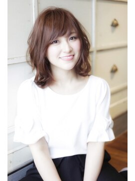 リーフ 西焼津店(LeaF) 大人かわいいツヤ髪ミディ☆ふんわり美シルエット