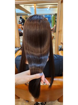 エルムトウキョウ(ELM Tokyo) 毛先までツヤツヤ☆縮毛矯正☆