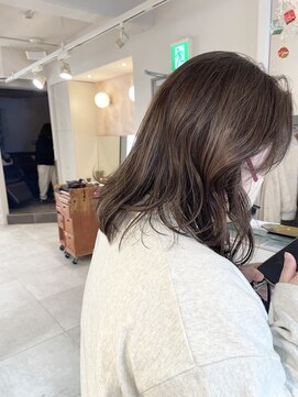 キャンバス バイ ネオリーブ 横浜西口(Canvas by neo.) ミディアム ハイライト ベージュ【miku】