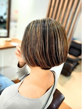 モアナ 逗子(MOANA) ツヤツヤ極細ハイライトショートボブ♪かわいい大人女子