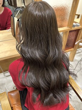 ジジ 宇都宮(Gigi) カール/セミディ/シアーカラー/姫カット/宇都宮