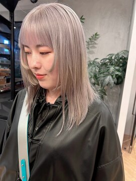 ラヴィズム 長岡店(LUVISM) ホワイトベージュ/シルバーカラー/ブリーチ長岡/新潟/