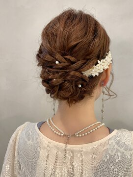 ラトリエコンタン(L´atelier Content) 編みこみシニヨン