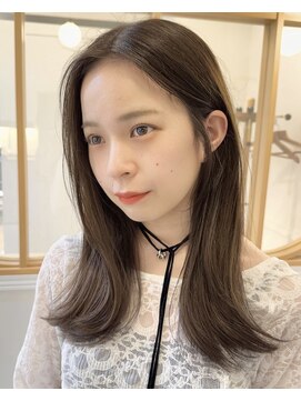 プラネシブヤ(Prune Shibuya) セピアグレージュの大人セミロング