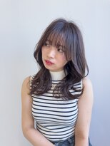 レミー(REMY)&nbsp;ほんのりピンクカラーの愛されミディアム外ハネレイヤー