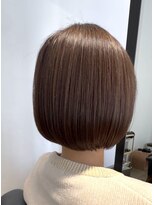 ジイジイ 宇多津店(GIGI) 白髪ぼかしハイライトボブ